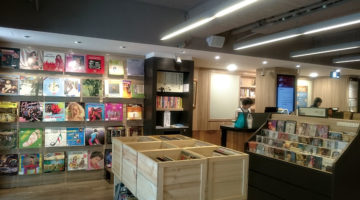 懐かしのレア物もある? 中古レコード・CD屋|茉莉影音店