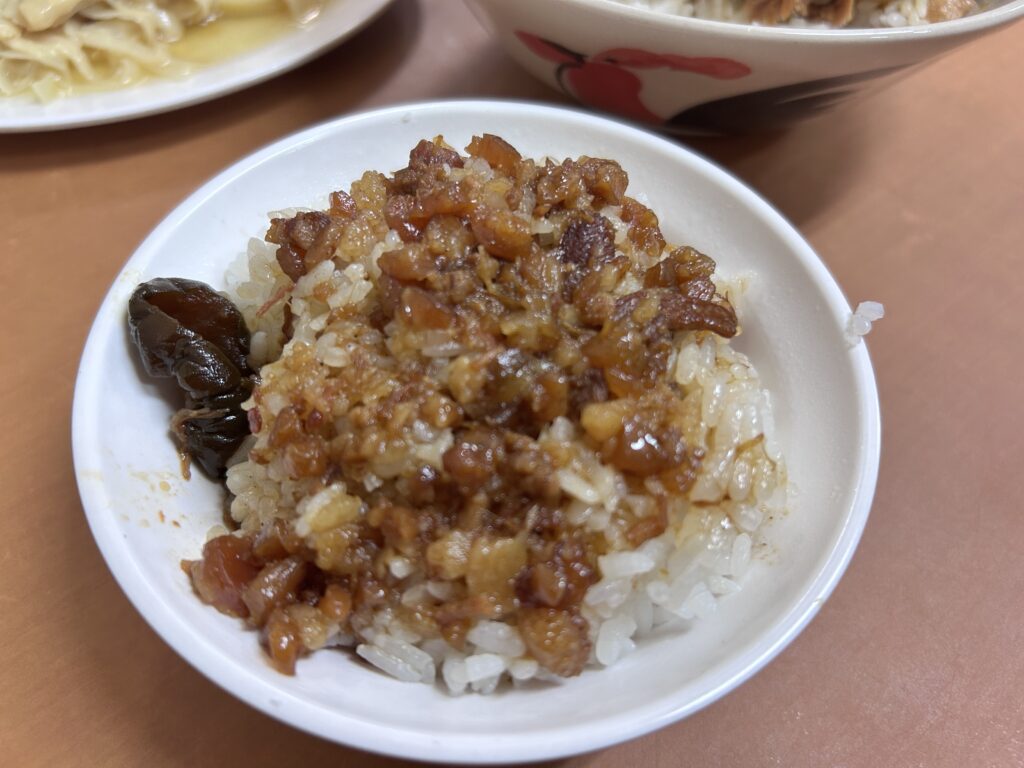 台北の魯肉飯